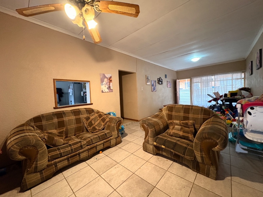 2 Bedroom Property for Sale in Meiringspark North West